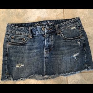 American eagle distressed denim skirt